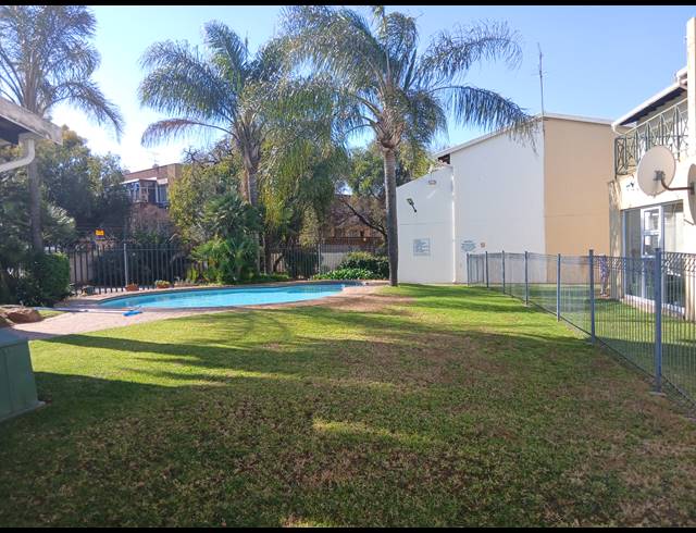 2 BEDROOM APARTMENT FOR SALE IN DENLEE